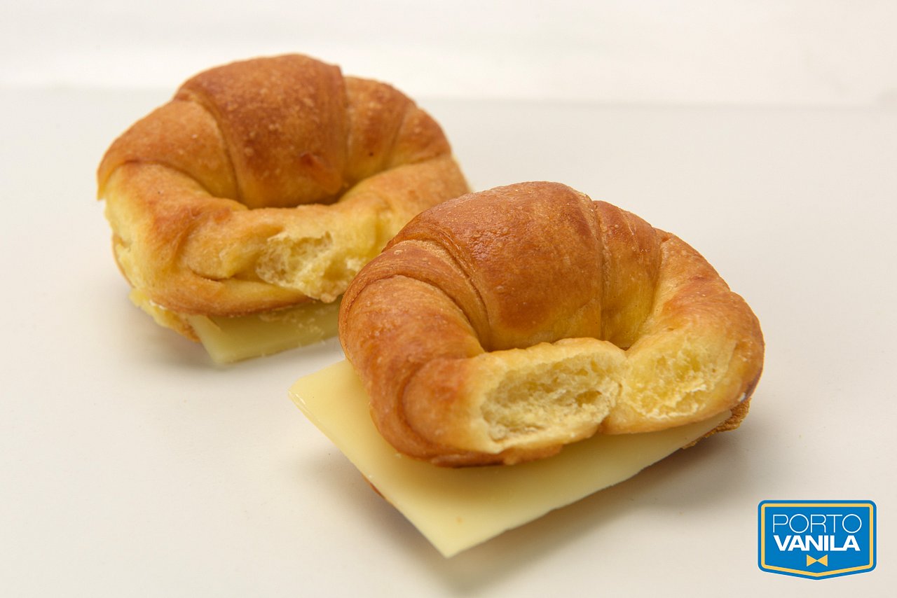Medialunitas de queso (caja por 15 unidades)